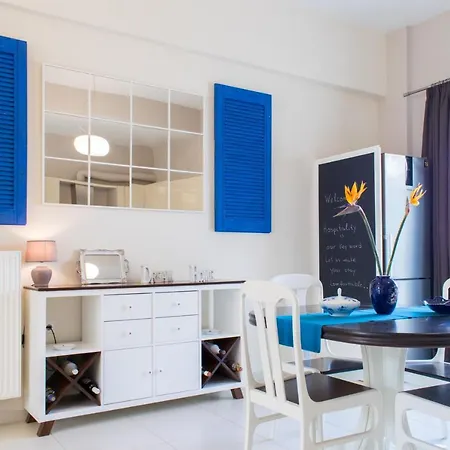 Blue Iris: Stylish Just 10 Minutes Walk From Old Town Chania